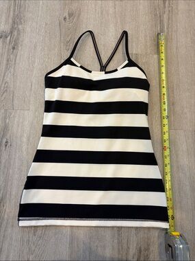 Lululemon power Y tank. Size 6.